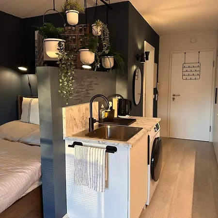 Urhome 22 City, Airport, Messe, Auto-,strassenbahn