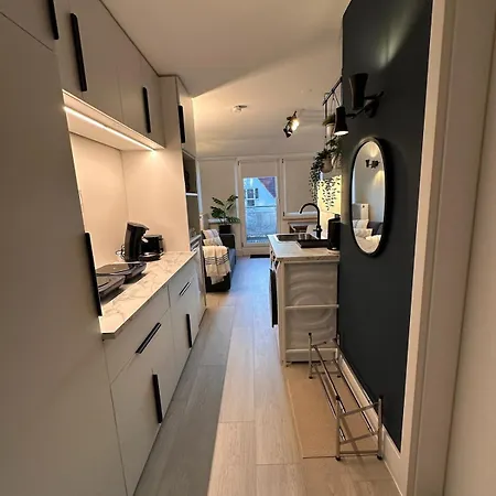 Urhome 22 City, Airport, Messe, Auto-,strassenbahn Apartamento *