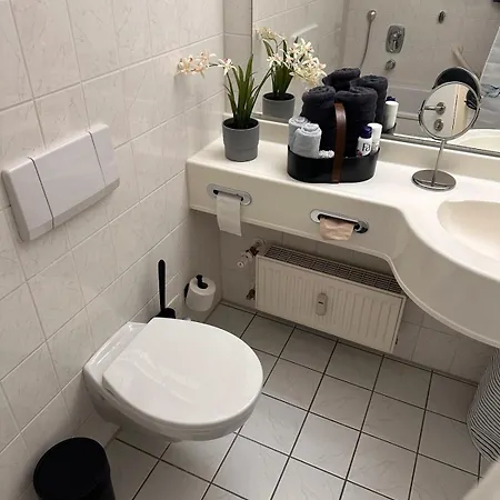 Apartamento Urhome 22 City, Airport, Messe, Auto-,strassenbahn *