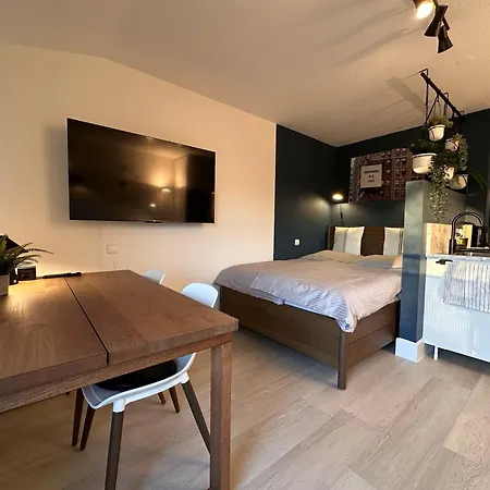 아파트 Urhome 22 City, Airport, Messe, Auto-,strassenbahn *